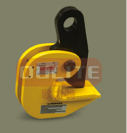 鋼板起重鉗作業(yè)圖