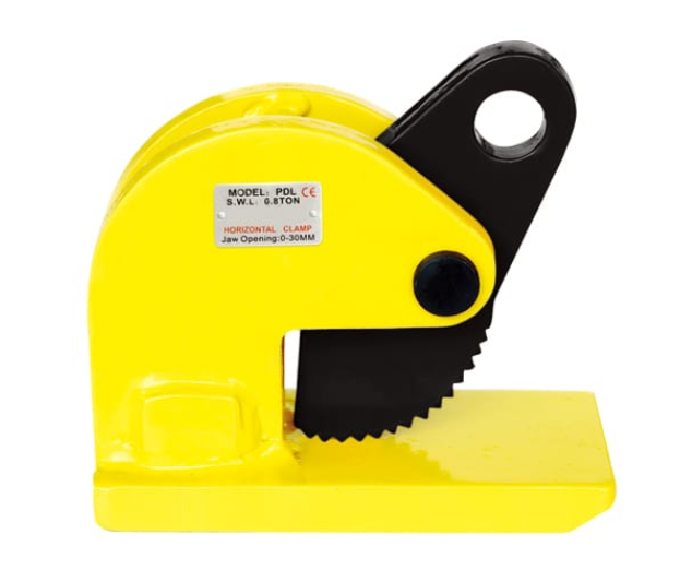 注意了，鋼板鉗操作不當可能會導致事故發生